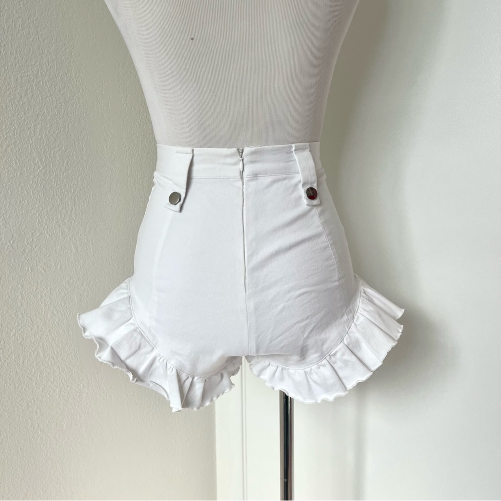 Eggie Ruffle Shorts - Picture 7 of 10